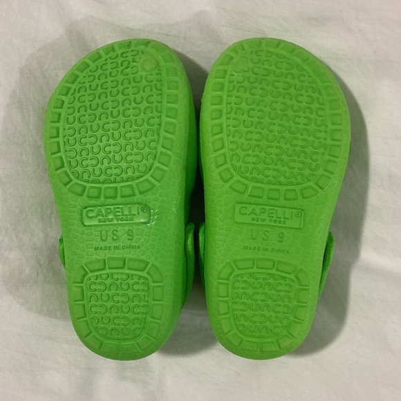 Cute Croc crocs 😜🐊 - Picture 3 of 6